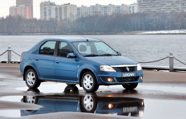 Популярный в России Renault Logan